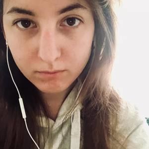 Meet your Posher, Cassi